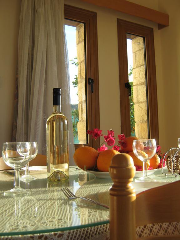 Villa Pergia Latchi Polis Szoba fotó